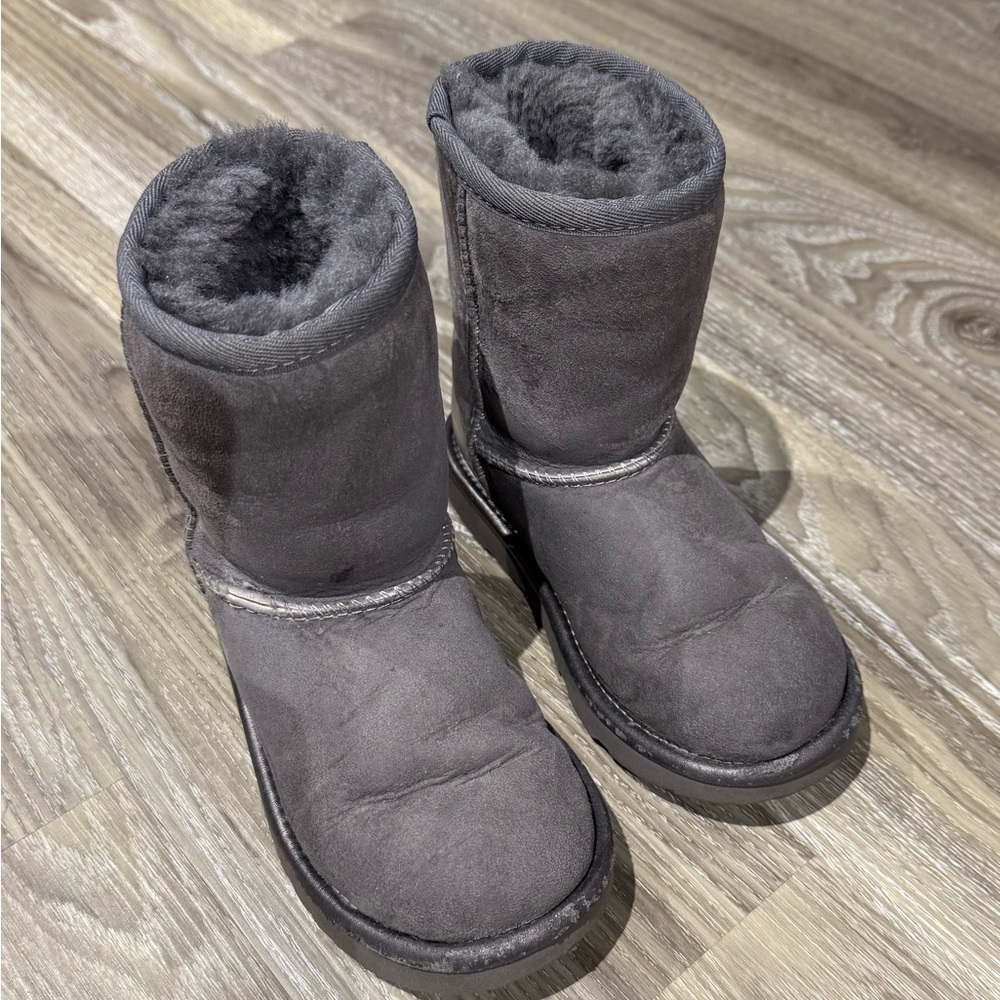 Size 12 Girls - UGG - Cozy Gray Shearling Boots with silver detail